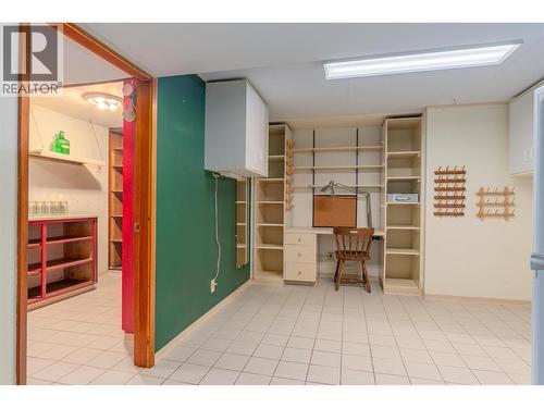 690 Schofield Highway, Warfield, BC - Indoor Photo Showing Other Room