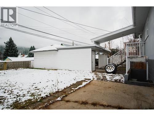 690 Schofield Highway, Warfield, BC - Outdoor