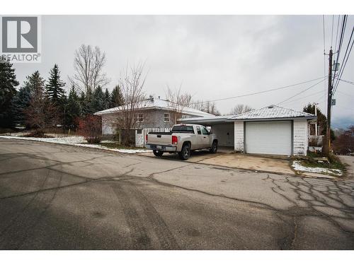 690 Schofield Highway, Warfield, BC - Outdoor