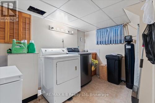 5 Mcdonald Street, Stratford, ON - Indoor Photo Showing Laundry Room