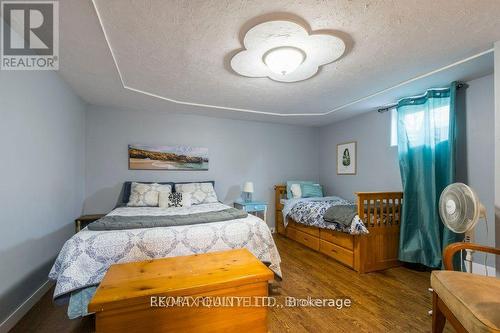 Upper - 239 Dundas Street W, Belleville (Belleville Ward), ON - Indoor Photo Showing Bedroom