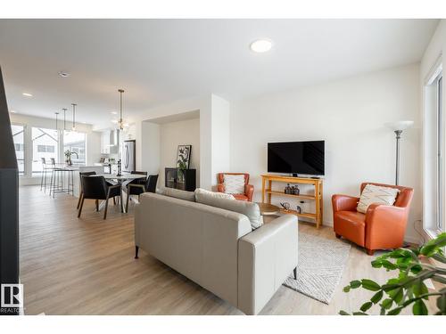 7529 Klapstein Li Sw, Edmonton, AB 