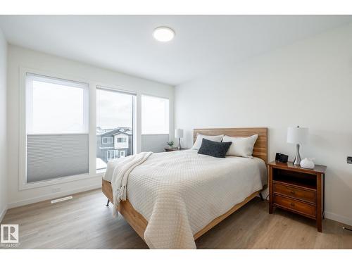 7529 Klapstein Li Sw, Edmonton, AB 