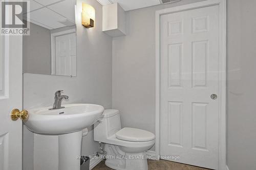 2piece Powder Room - 216 Forward Avenue, Ottawa, ON - Indoor Photo Showing Bathroom