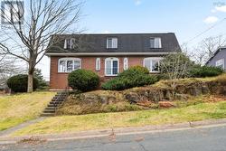 26 Downs Avenue  Halifax, NS B3N 2Z2