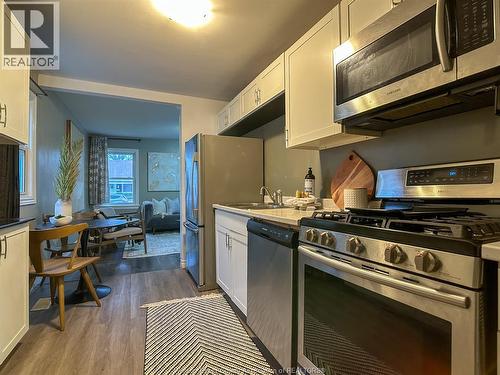 1925 Aubin, Windsor, ON - Indoor Photo Showing Kitchen With Double Sink