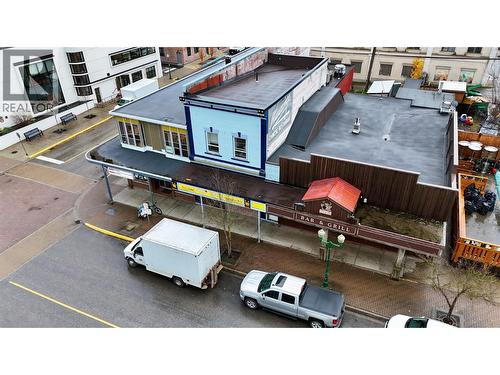 Prime location across from City hall in centre of downtown. - 302 Mackenzie Avenue, Revelstoke, BC - Outdoor