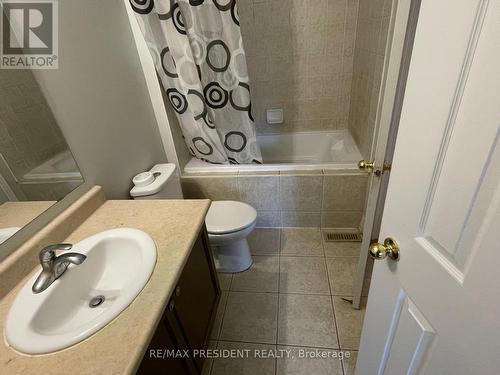 107 Rockgarden Trail, Brampton, ON - Indoor Photo Showing Bathroom