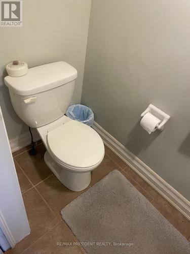 107 Rockgarden Trail, Brampton, ON - Indoor Photo Showing Bathroom
