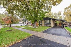 20 HALLOW CRESCENT  Toronto, ON M9W 2V9