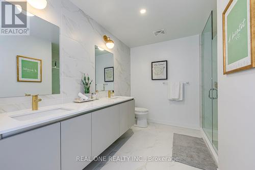 526 - 405 Dundas Street W, Oakville, ON - Indoor Photo Showing Bathroom
