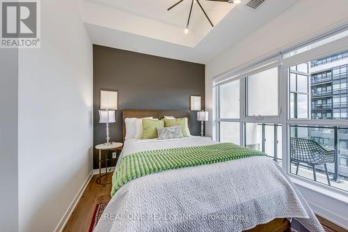 526 - 405 Dundas Street W, Oakville, ON - Indoor Photo Showing Bedroom