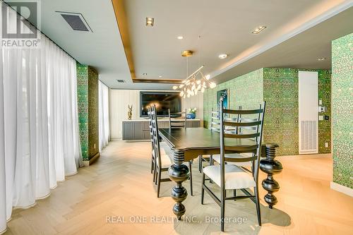 526 - 405 Dundas Street W, Oakville, ON - Indoor Photo Showing Other Room