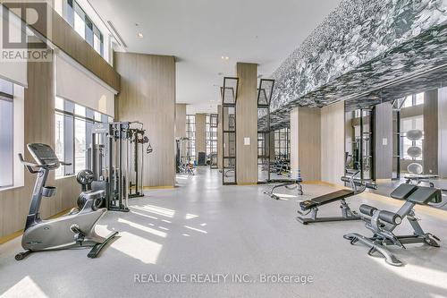 526 - 405 Dundas Street W, Oakville, ON - Indoor Photo Showing Gym Room
