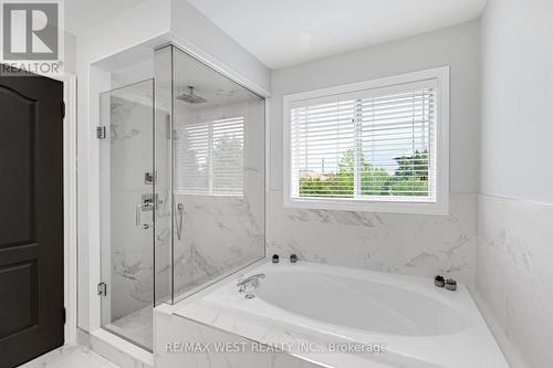 43 Wakely Boulevard, Caledon, ON - Indoor Photo Showing Bathroom