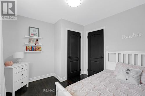 43 Wakely Boulevard, Caledon, ON - Indoor Photo Showing Bedroom