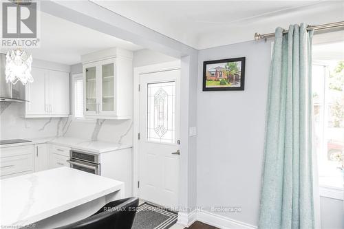 33 Alderney Avenue, Hamilton, ON 