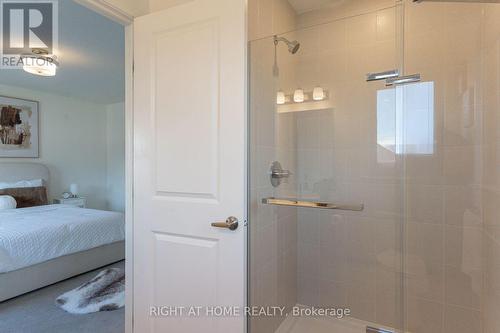 16 Nettle Crescent, Ottawa, ON - Indoor Photo Showing Bathroom