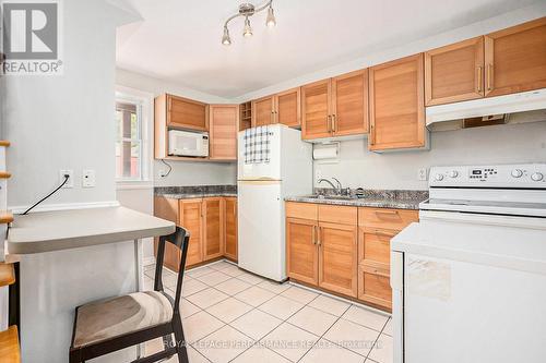 20 Perkins Street, Ottawa, ON - Indoor Photo Showing Kitchen