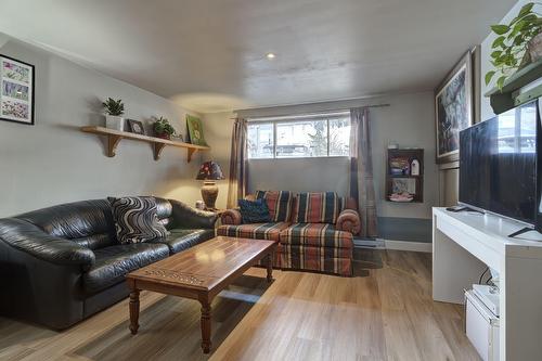 Chambre à coucher - 202 27E Avenue, L'Île-Perrot, QC - Indoor Photo Showing Living Room