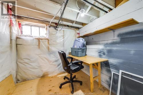 952 Victoria Avenue, Windsor, ON - Indoor Photo Showing Basement
