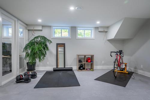 Salle familiale - 1123 Ch. De La Montagne, Mont-Saint-Hilaire, QC - Indoor