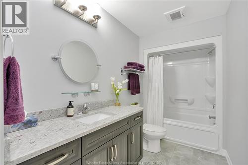 470 Old Colony Trail, Amherstburg, ON - Indoor Photo Showing Bathroom