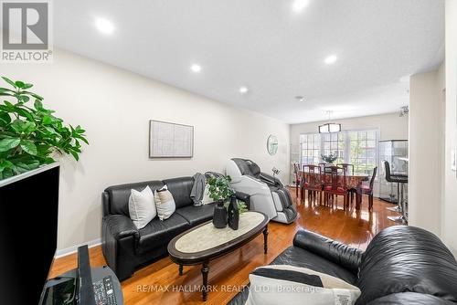 15 Snowgoose Terrace, Toronto, ON - Indoor Photo Showing Living Room