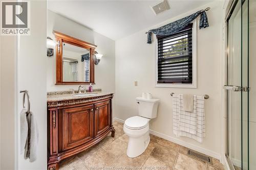 7744 Saint-Philippe Line, Grande Pointe, ON - Indoor Photo Showing Bathroom