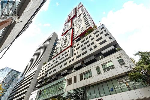 2410 - 318 Richmond Street W, Toronto, ON - Outdoor