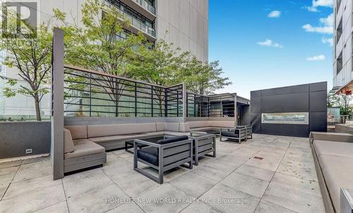 2410 - 318 Richmond Street W, Toronto, ON - Outdoor