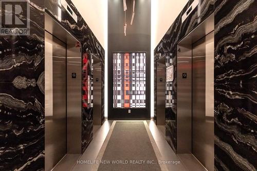 2410 - 318 Richmond Street W, Toronto, ON - Indoor Photo Showing Other Room