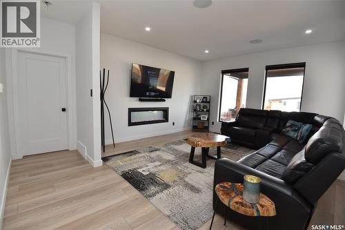 302 Coventry Crescent, Nipawin, SK - Indoor Photo Showing Living Room