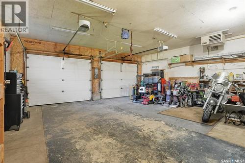 46 1St Avenue N, Martensville, SK - Indoor Photo Showing Garage