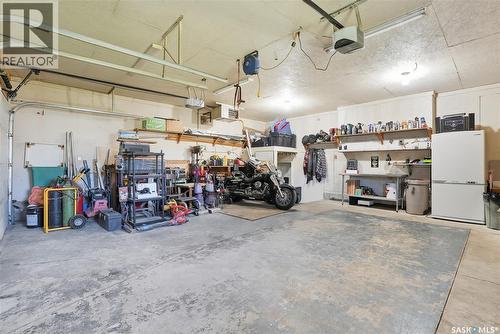 46 1St Avenue N, Martensville, SK - Indoor Photo Showing Garage