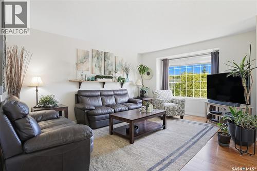 46 1St Avenue N, Martensville, SK - Indoor Photo Showing Living Room