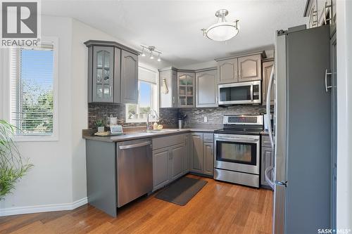 46 1St Avenue N, Martensville, SK - Indoor Photo Showing Kitchen With Stainless Steel Kitchen