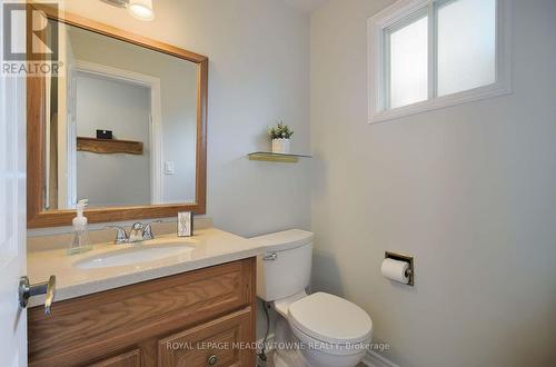 2374 Hargood Place, Mississauga, ON - Indoor Photo Showing Bathroom