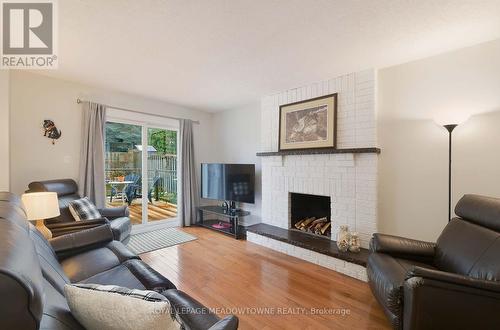 2374 Hargood Place, Mississauga, ON - Indoor Photo Showing Living Room With Fireplace