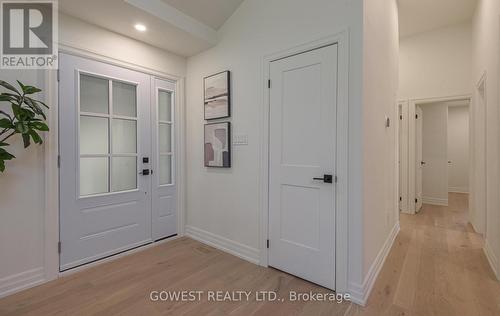 27 Hollister Road, Toronto, ON - Indoor Photo Showing Other Room