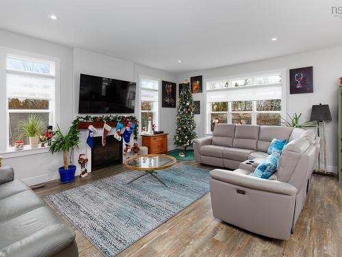 4566 St Margarets Bay Road, Lewis Lake, NS 