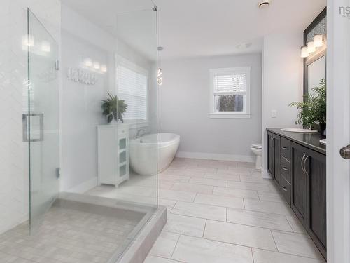 4566 St Margarets Bay Road, Lewis Lake, NS 