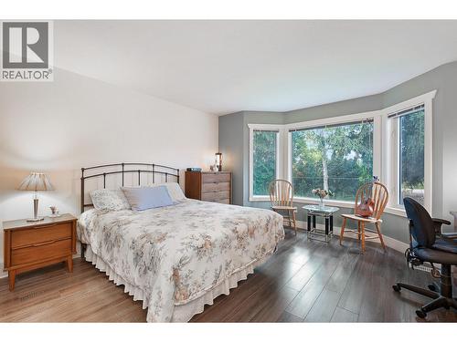 609 Truswell Road Unit# 105, Kelowna, BC - Indoor Photo Showing Bedroom