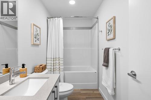 Photos are of a similar home; some features may vary - 1057 Frost Road Unit# 303, Kelowna, BC - Indoor Photo Showing Bathroom