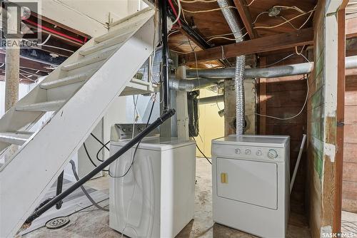 110 F Avenue S, Saskatoon, SK - Indoor Photo Showing Laundry Room
