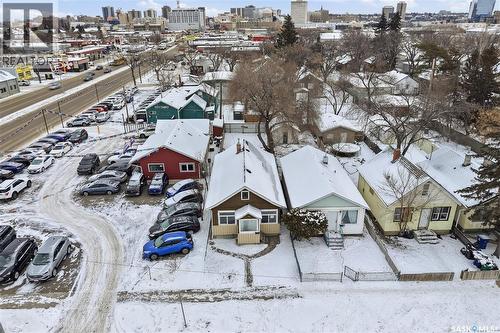 110 F Avenue S, Saskatoon, SK - Outdoor