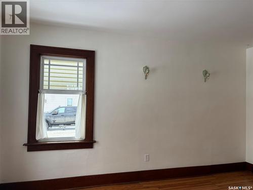 120 32Nd Street W, Saskatoon, SK - Indoor Photo Showing Other Room