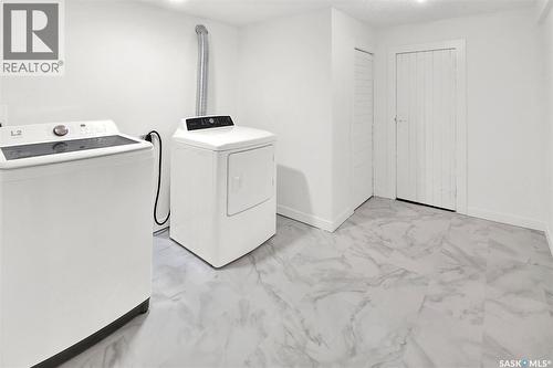 120 32Nd Street W, Saskatoon, SK - Indoor Photo Showing Laundry Room