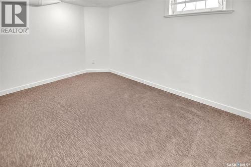 120 32Nd Street W, Saskatoon, SK - Indoor Photo Showing Other Room