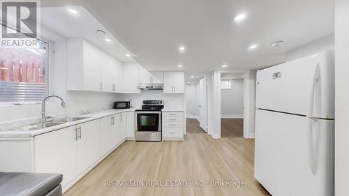 20 Bramoak Crescent, Brampton, ON - Indoor Photo Showing Kitchen With Double Sink